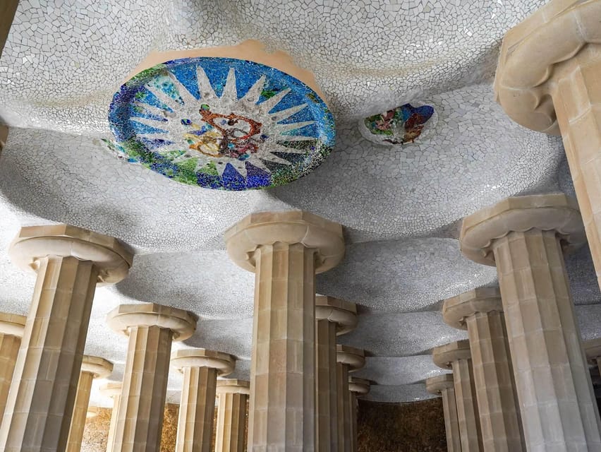 Barcelona: Sagrada Familia and Park Güell Tour - Dress, walking, and access