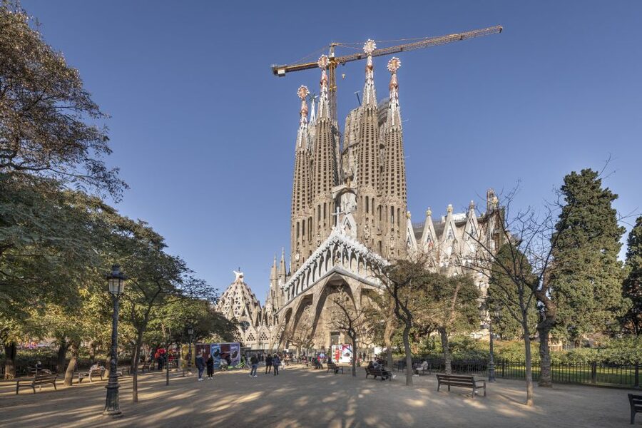 Barcelona: Sagrada Familia Entry Ticket with Audio Guide - Should you add a tower?
