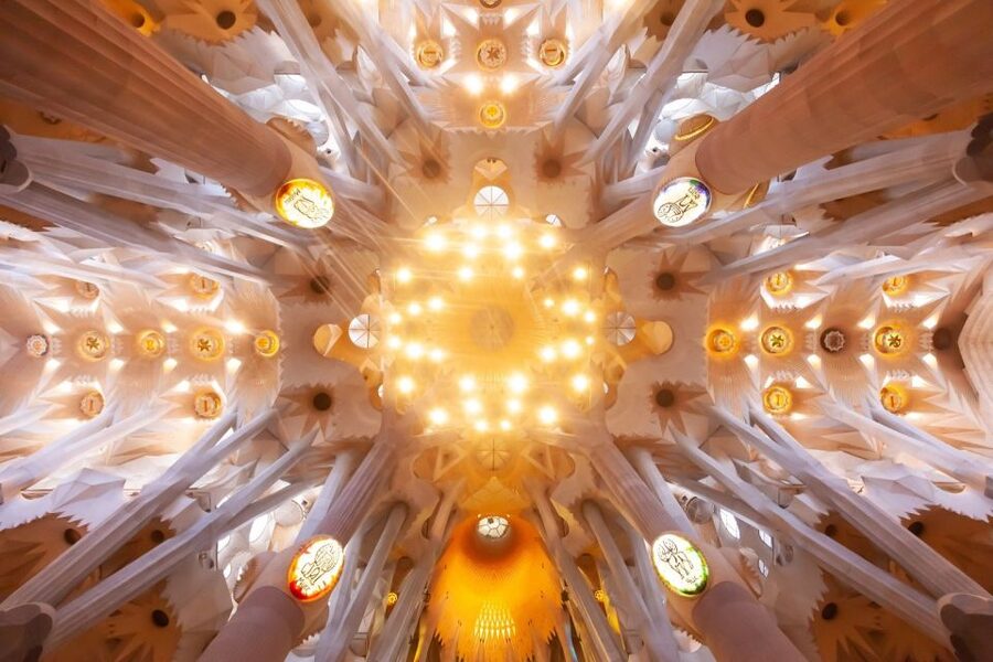 Barcelona: Sagrada Familia Guided Tour with Tower Access - Going up the tower without the guide