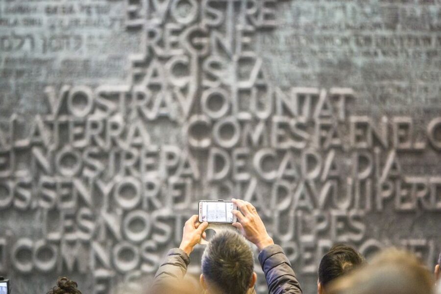 Barcelona: Sagrada Familia Skip-the-Line Guided Tour - Outside façades: details that make more sense after the interior