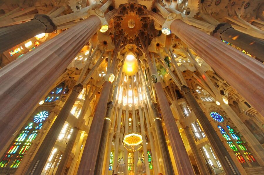 Barcelona: Sagrada Familia Skip The Line Insider Guided Tour - Meeting near Plaça de la Sagrada Família