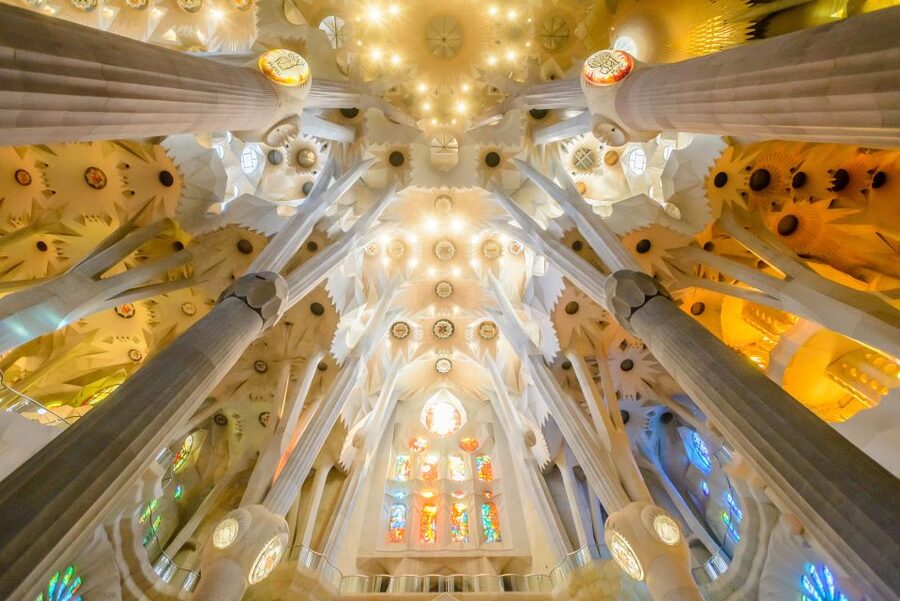 Barcelona: Sagrada Familia Tour & Optional Tower Visit - Key Points Before You Book