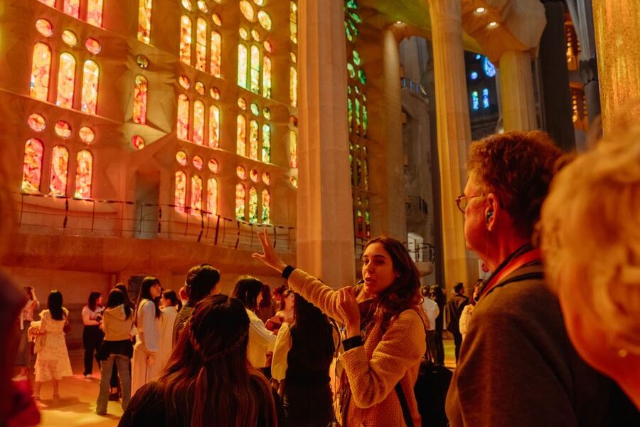 Barcelona: Sagrada Familia Tour w/Skip-the-Line Entry Ticket - Why Sagrada Familia works best with a guide