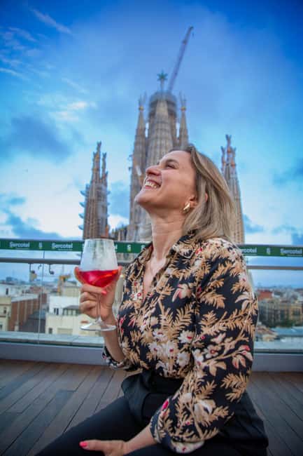 Barcelona: Sagrada Familia Tour with Optional Extras - The guide quality is the strongest feature