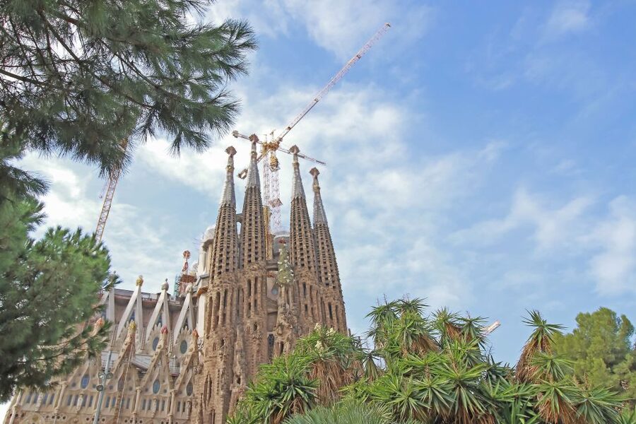 Barcelona: Sagrada Familia Tour with Optional Tower Access - Should you book the Sagrada Familia tour?