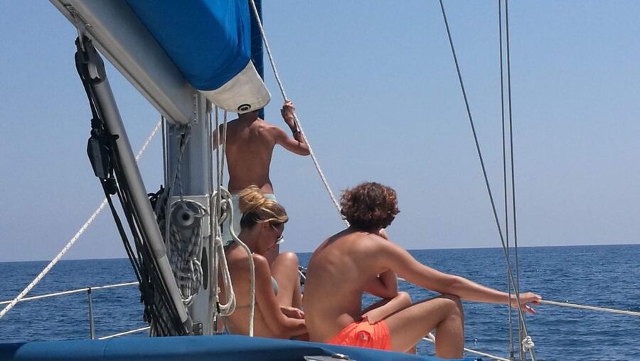 Barcelona: Sailing Trip with Drinks and Snacks - Key points at a glance