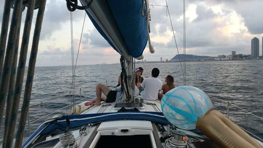 Barcelona: Sailing Trip with Drinks and Snacks - A 30-minute pause for drinks, photos, and swimming