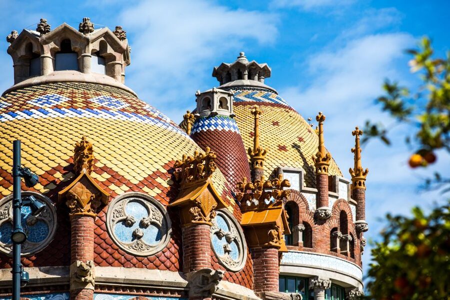 Barcelona: Sant Pau Recinte Modernista Entry Ticket - Entering the garden city at Calle Sant Antoni Maria Claret