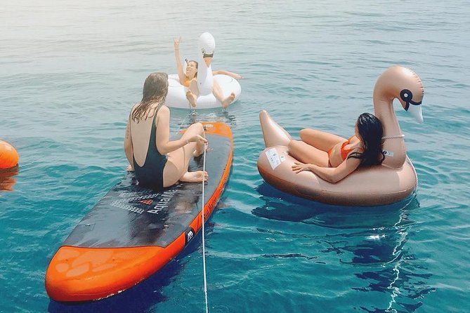 Barcelona Small Group Sailing with Snacks and Cava - Key points to know before booking