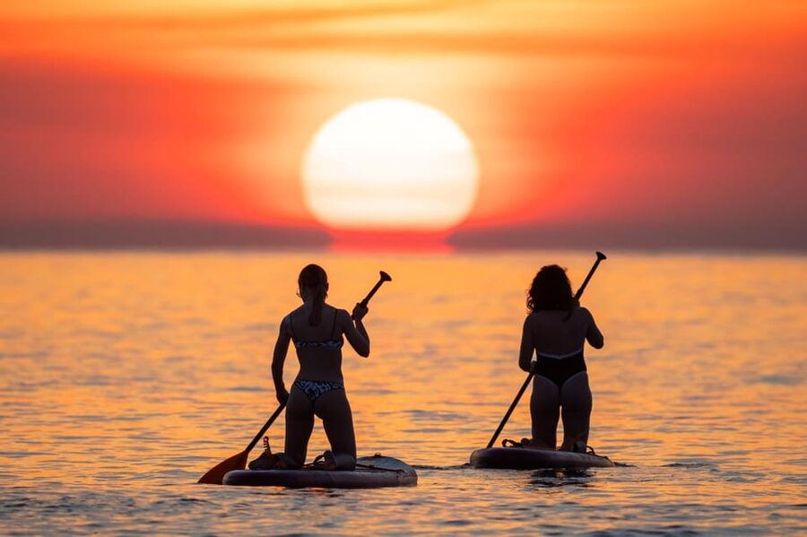 Barcelona: Sunrise Paddleboarding with Instructor and Photos - What the $32 price really includes