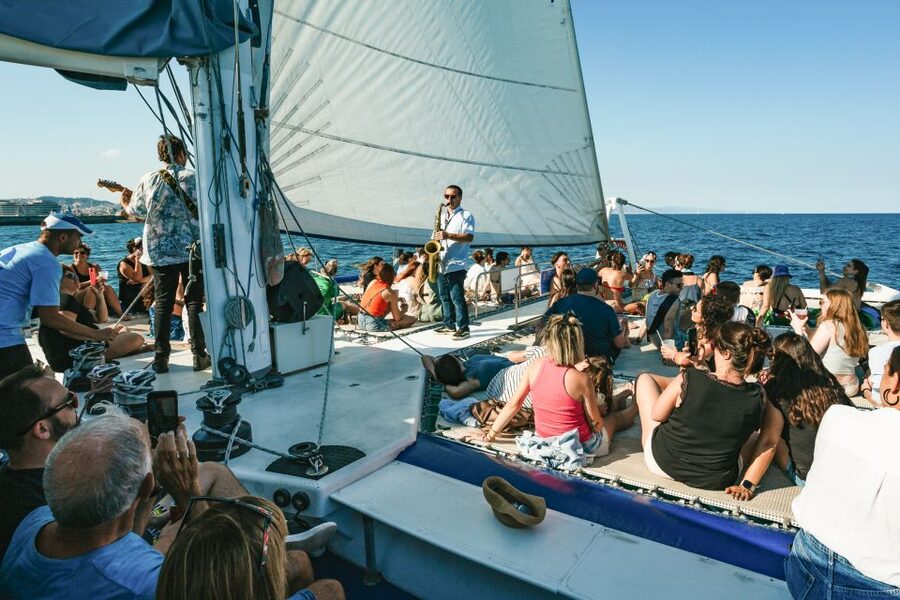 Barcelona: Sunset Catamaran Cruise with Live Music - Live Jazz, Saxophone, Guitar, and Bossa Nova