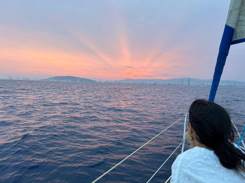 Barcelona: Sunset Sailboat Cruise with Drinks and Snacks - The first minutes on the water