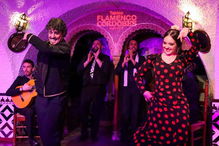 Barcelona: Tablao Flamenco Cordobes Show and Drink in Rambla - The food, drinks, and the real value of the price