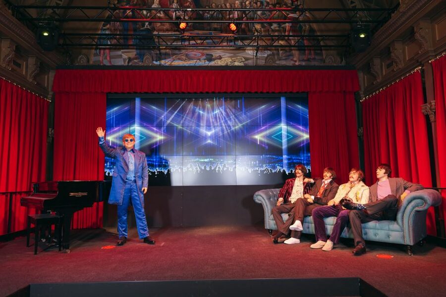 Barcelona: Wax Museum Entry Ticket - Popular culture gives families plenty to recognize