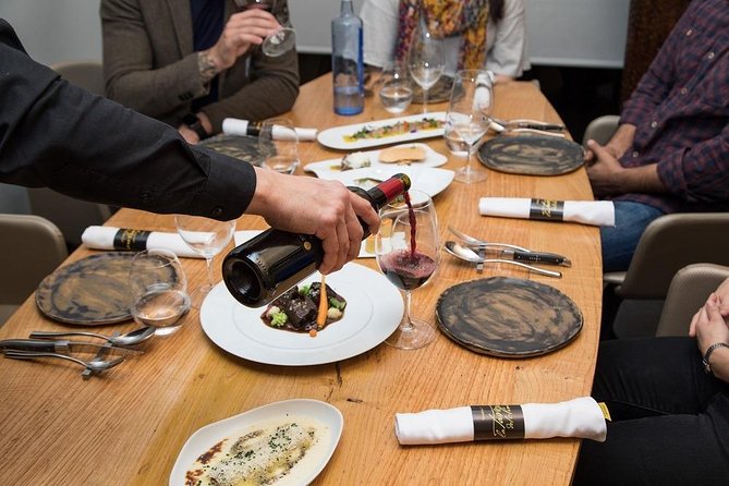 Barcelona Wine and Gourmet Tapas Tour - Practical details that can make the evening better