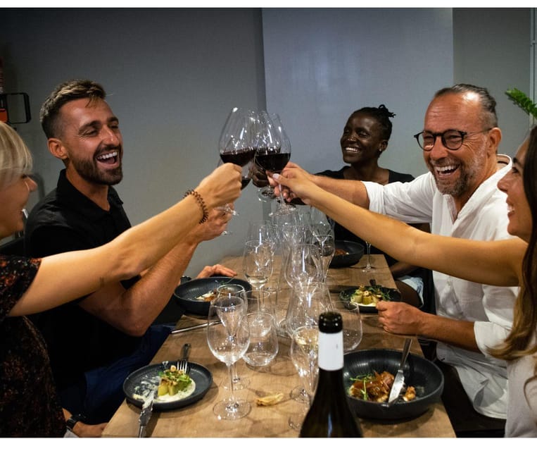 Barcelona: Wine Tasting and Tapas 5-Course Pairing Dinner - Course one: a starter with the first wine