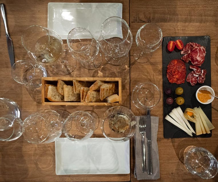 Barcelona: Wine Tasting and Tapas 5-Course Pairing Dinner - How much food and wine do you receive for $69?