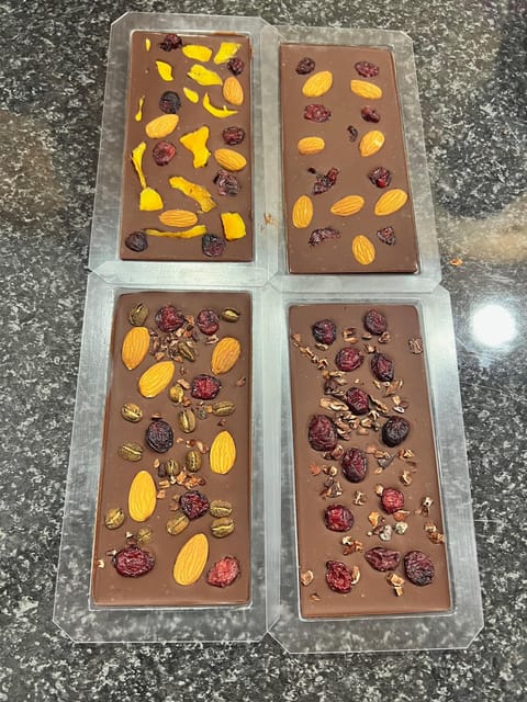 Bean to Bar Chocolate Workshop in Barcelona - From cacao pod to the first beans