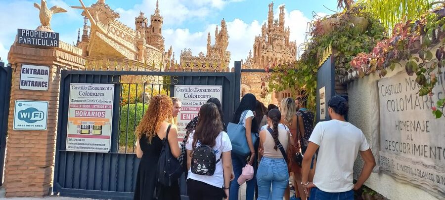 Benalmadena: Colomares Castle Tour with Entry Ticket - Why Colomares Castle is worth your time