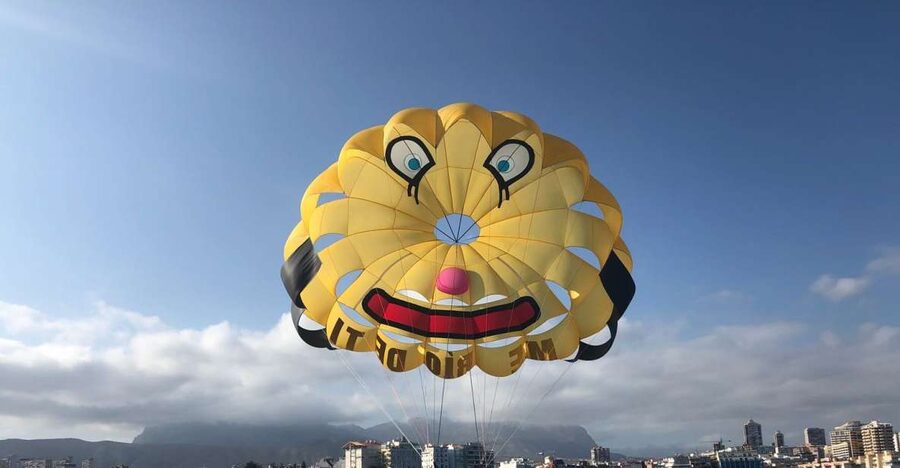 Benidorm: Parasailing Boat Trip with Costa Blanca Views - Taking off behind the boat