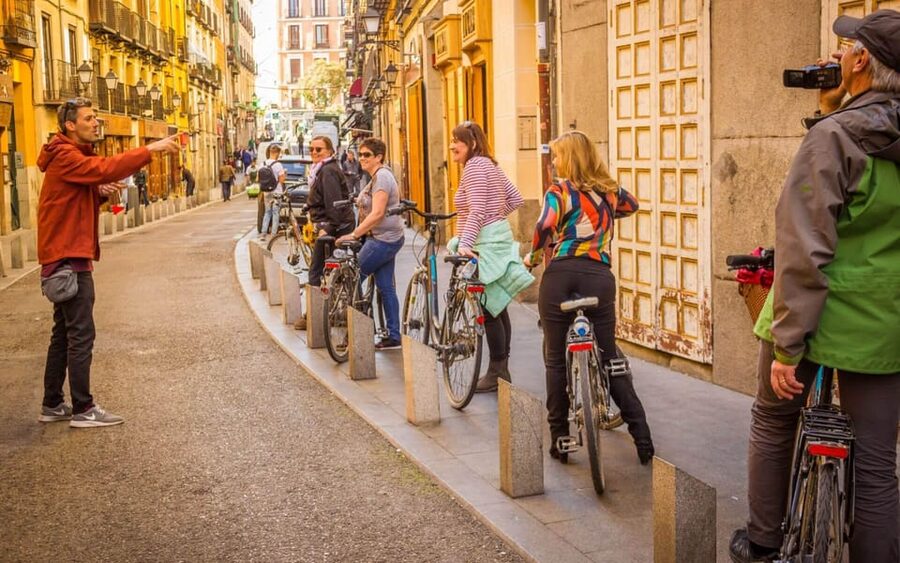 Best of Madrid: 3-Hour Guided Bike Tour in Small Groups - Almudena Cathedral and the Royal Palace