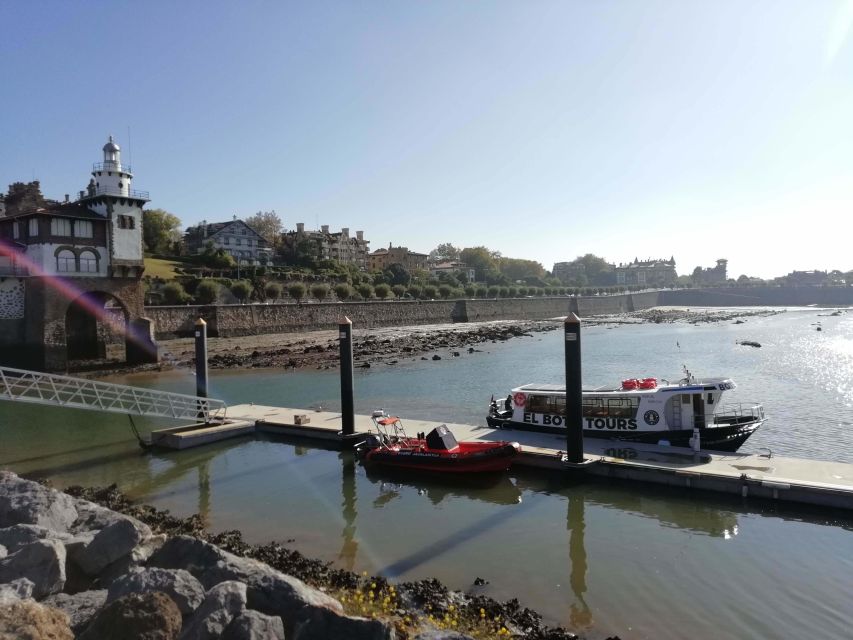 Bilbao: Bilbao Estuary and Abra Bay Boat Tour - Bilbao’s central riverfront and the Deusto Canal