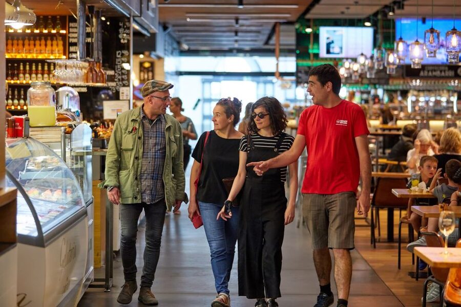 Bilbao: Exclusive Food & Wine Tasting Tour with Local Guide - Four drinks and the Basque wine connection