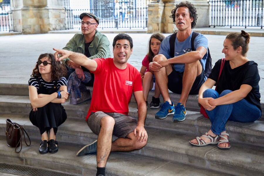Bilbao: Exclusive Food & Wine Tasting Tour with Local Guide - History, architecture, and local life between bites