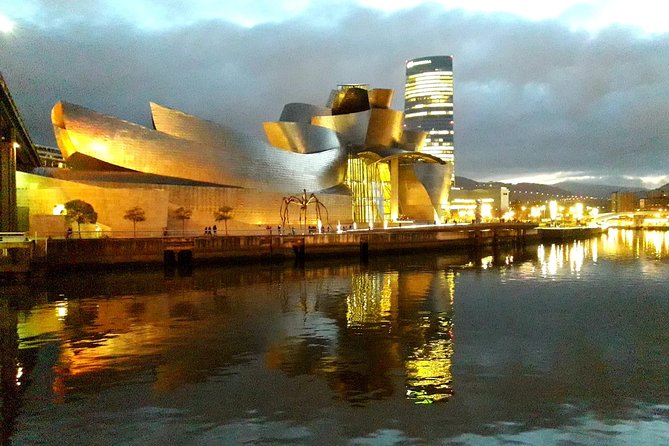 Bilbao: Guggenheim Like Never Before: VIP Access. Small Group.Top - Why the Guggenheim works best with a guide