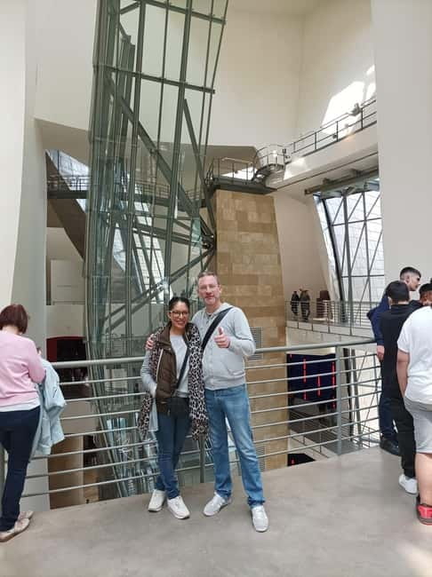 Bilbao: Guggenheim Museum Tour with Skip-the-Line Tickets - Small groups make the guiding more personal