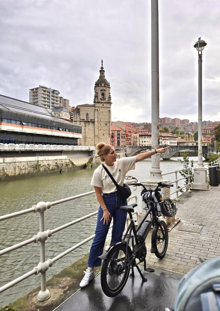 Bilbao: Guided Highlights Small Group or Private E-Bike Tour - The guides make the difference