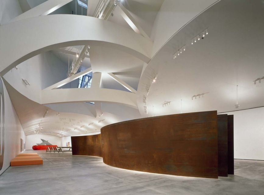 Bilbao: Private & Exclusive Guggenheim Museum Guided Tour - What the 90-minute schedule really allows