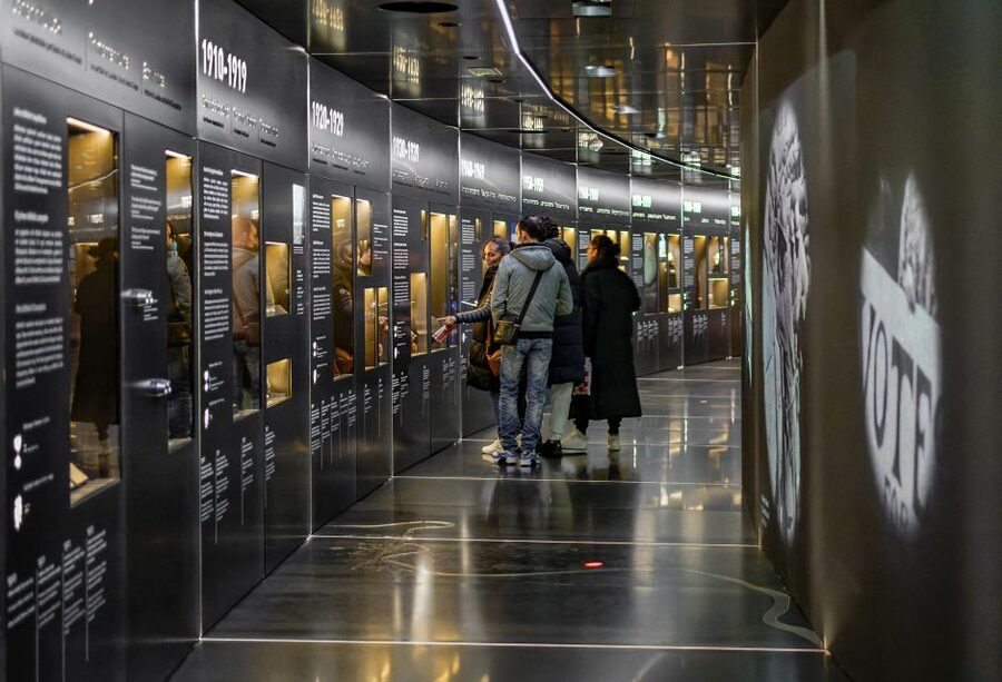 Bilbao: San Mamés Museum and Stadium Tour - Why the self-guided format works