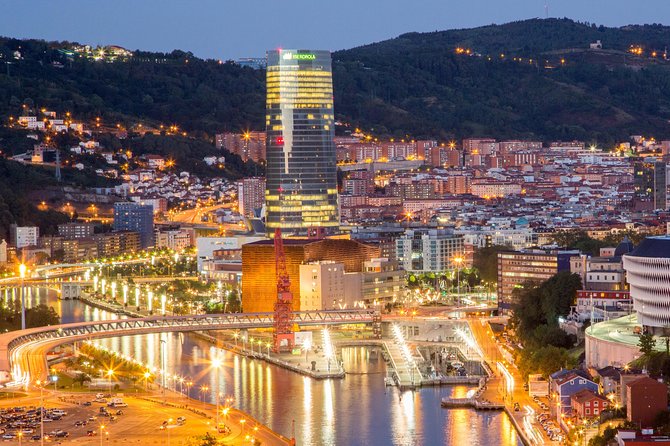 Bilbao Walking Small Group Tour - The Guggenheim question