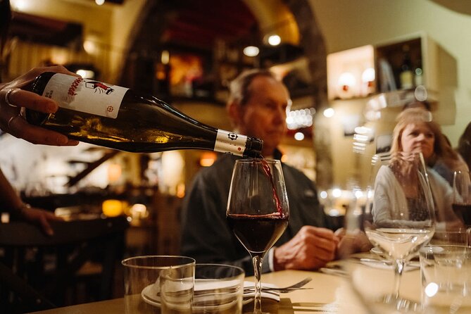 Bohemian Barcelona Neighborhood Evening Tapas & Wine Tour - How the guides shape the evening