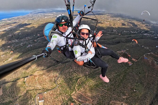 BRONZE tandem paragliding flight in South Tenerife, free pick up - Flying above Costa Adeje and the Atlantic