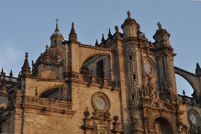Cadiz and Jerez Day Trip from Seville - The morning in Jerez: sherry, cellars, and a short town visit