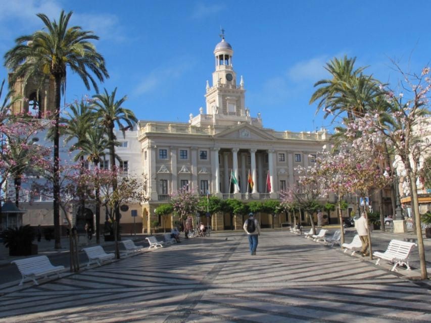 Cadiz: Guided City Tour - El Pópulo and the Roman Foundations
