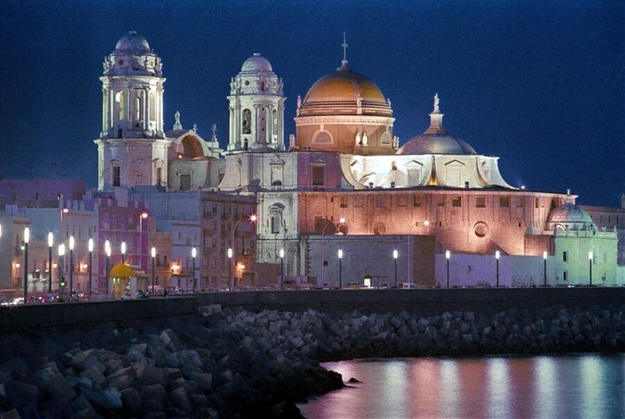 Cadiz: Medieval Tour - Starting beside Cádiz Town Hall
