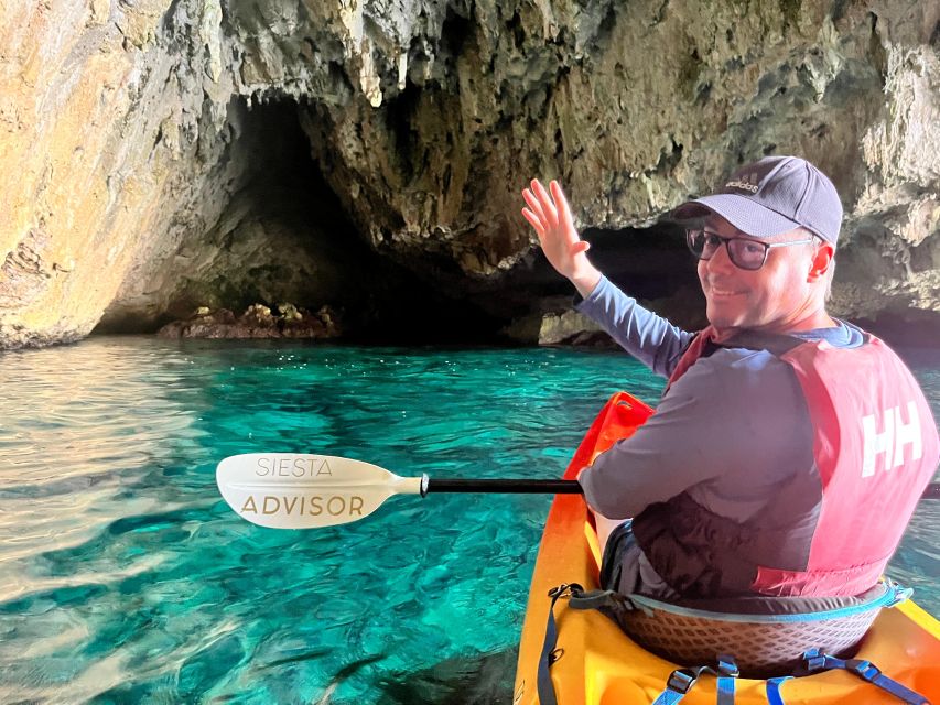 Cala Granadella: Cala en Caló Sea Cave Snorkel & Kayak Tour - Guide quality and group experience