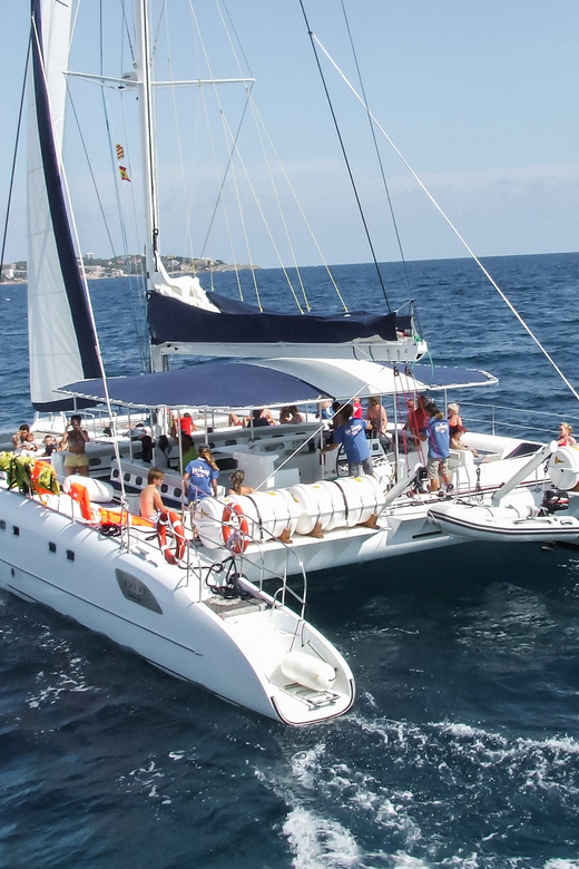 Cambrils: Costa Daurada Sail Catamaran Cruise - Food: simple, filling, and tied to the departure