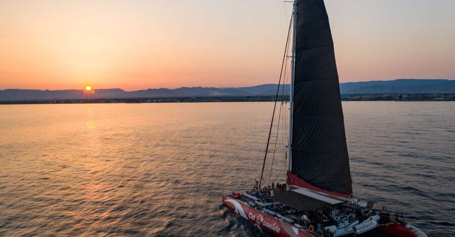 Cambrils: Sunset Catamaran Cruise with Drinks - The first 45 minutes along the Costa Dorada coast