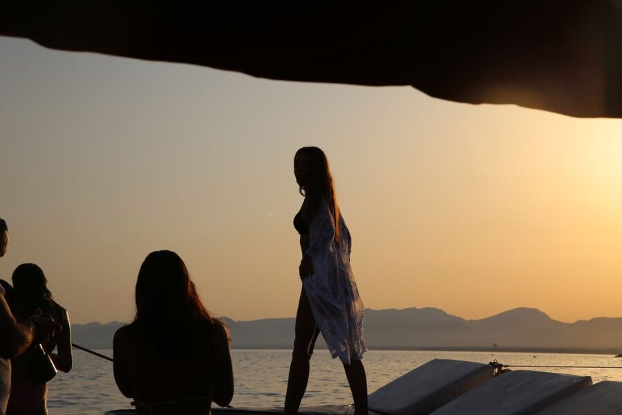 Cambrils: Sunset Catamaran Cruise with Drinks - Anchoring for a swim or snorkel
