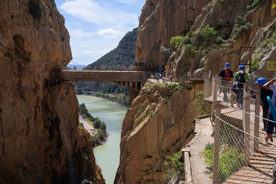 Caminito del Rey: Guided Tour with 1 Drink and Shuttle Bus - Why the Caminito del Rey is worth your time