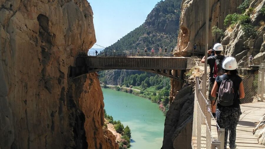 Caminito del Rey: Trekking Tour with Hiking Guide - How hard is the walk?