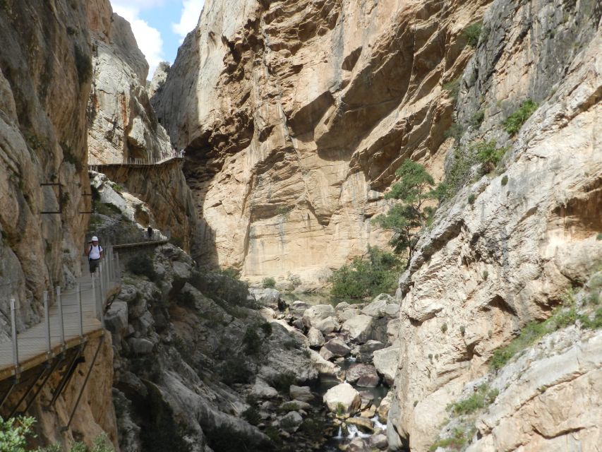 Caminito del Rey: Trekking Tour with Hiking Guide - Is the guide worth paying for?