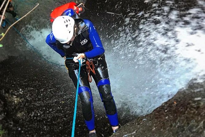 CANYONING aquatic and fun route in Gran Canaria - Small groups make a practical difference
