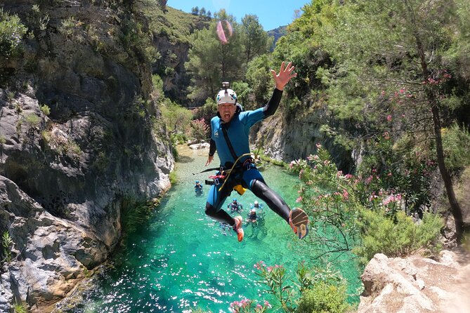 Canyoning Rio Verde from Nerja - The 45-minute approach hike