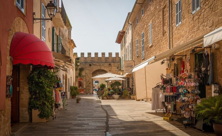 Cap de Formentor: Market, Beach, and Alcudia Tour - Alcudia’s walls and old-town lanes
