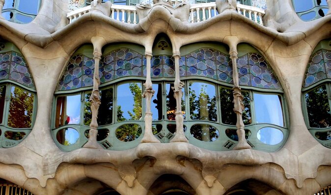 Casa Batllo Admission Ticket with Intelligent Audio Guide - Key points to know before you go